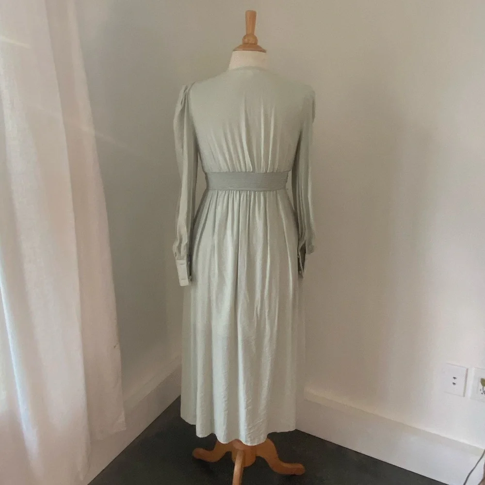 Romantic Milkmaid Style Dress - Picture 4 of 10